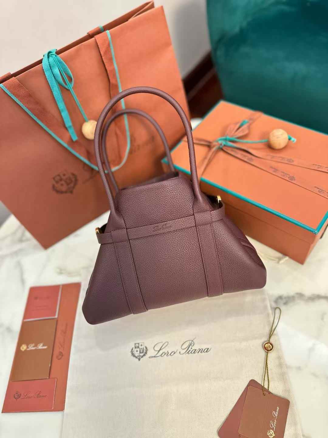 Loro Piana Small Ghiera Shopper view 9