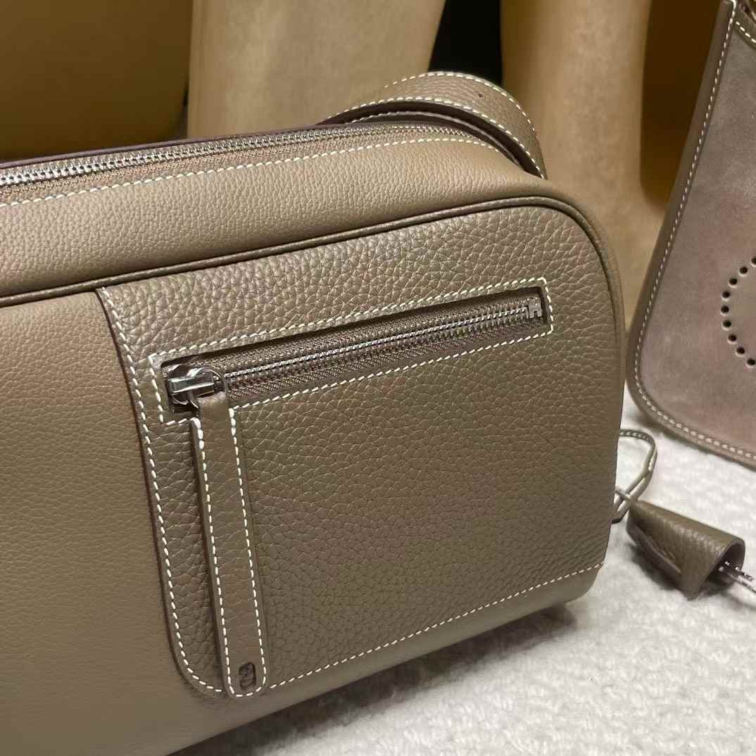 Hermès Nouveau On Body view 15