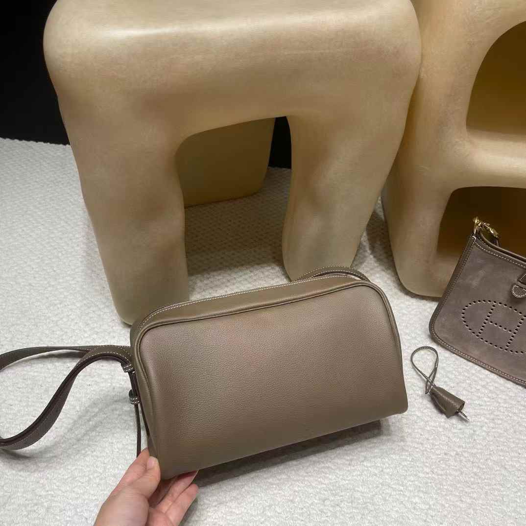 Hermès Nouveau On Body view 16
