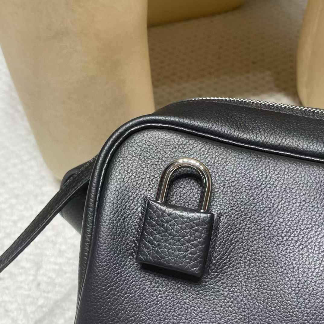 Hermès Nouveau On Body view 23