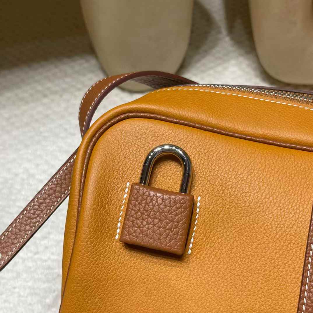 Hermès Nouveau On Body view 4