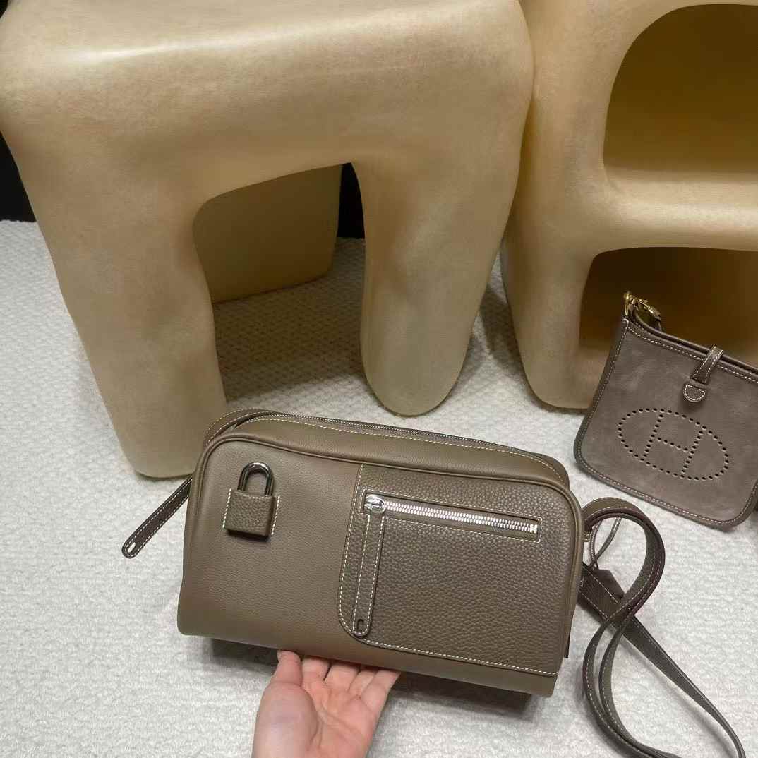 Hermès Nouveau On Body view 9