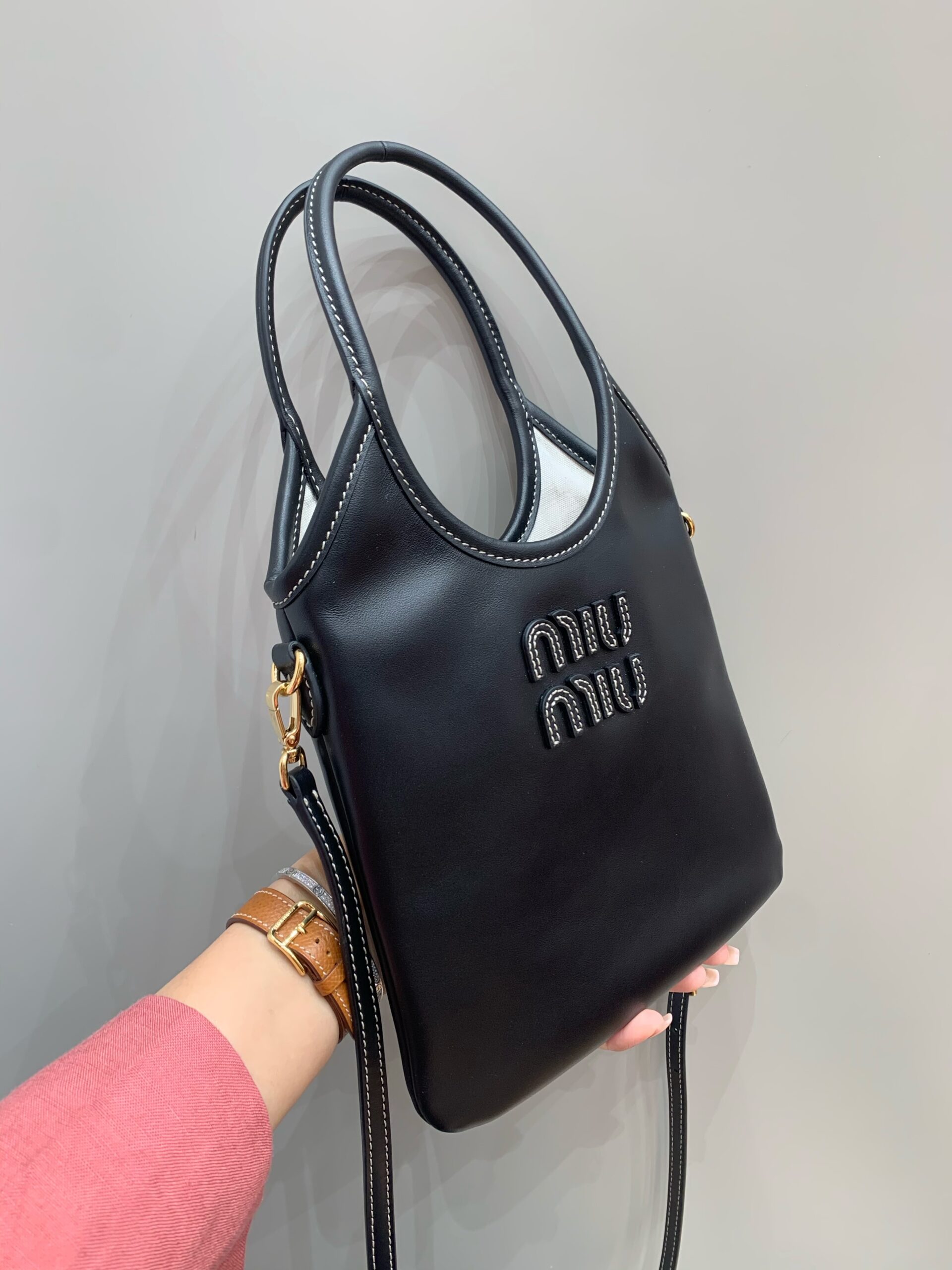 Miu Miu IVY leather handbag view 4