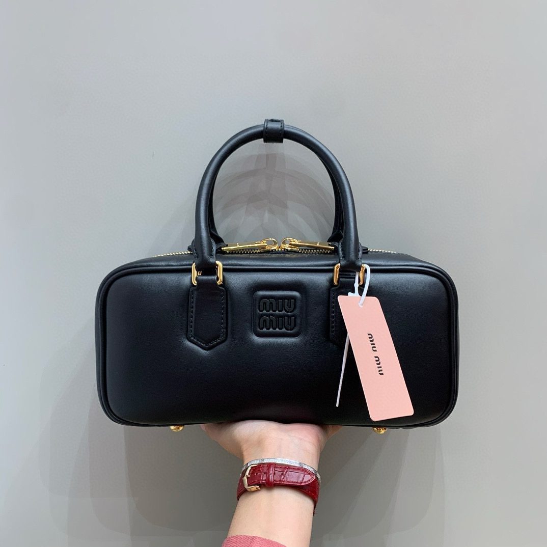 Miu Miu Beau leather bag view 1