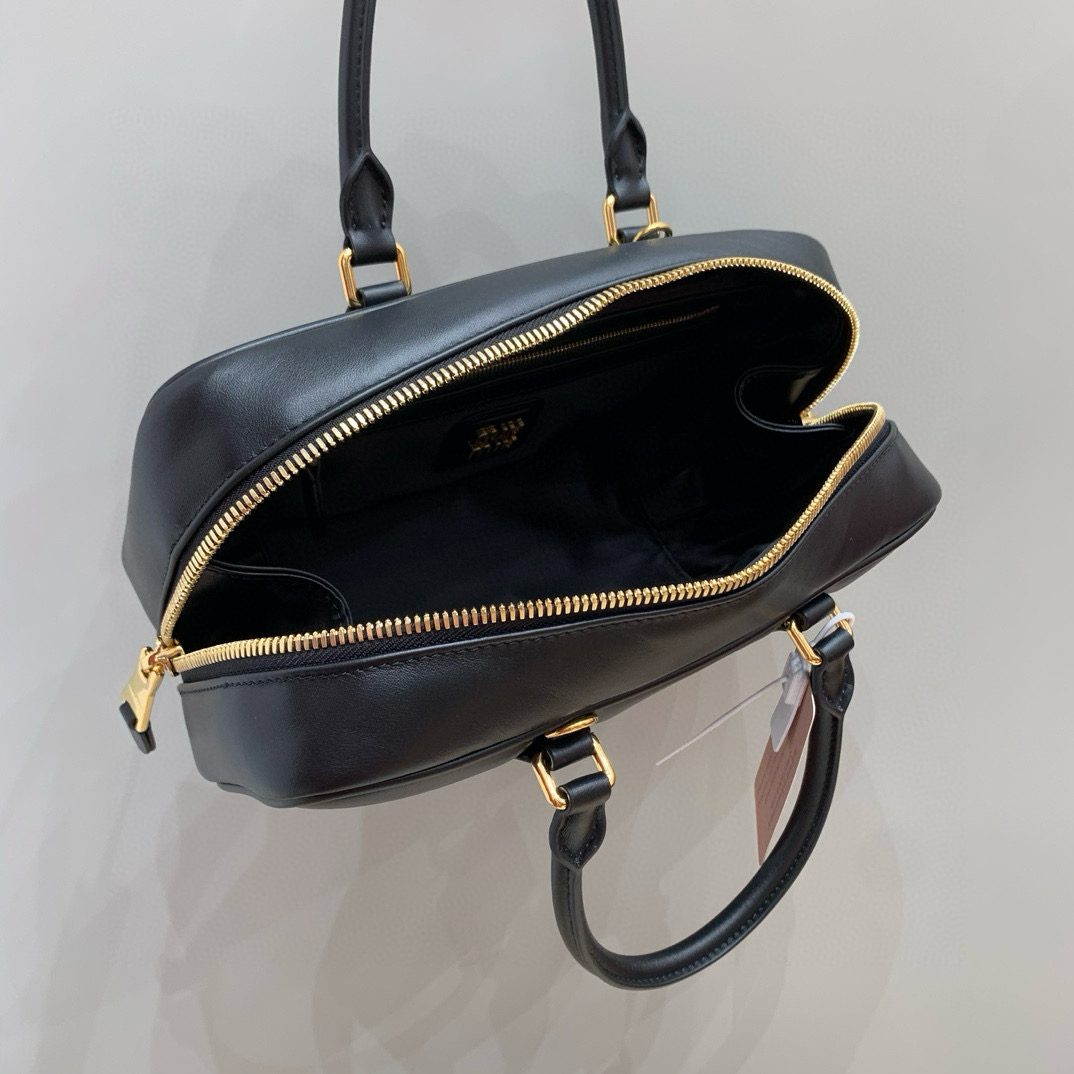 Miu Miu Beau leather bag view 9