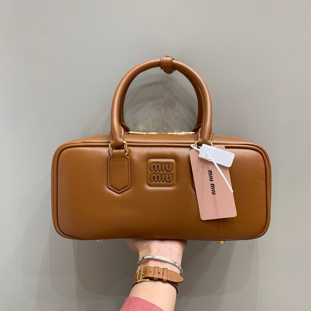 Miu Miu Beau leather bag view 1