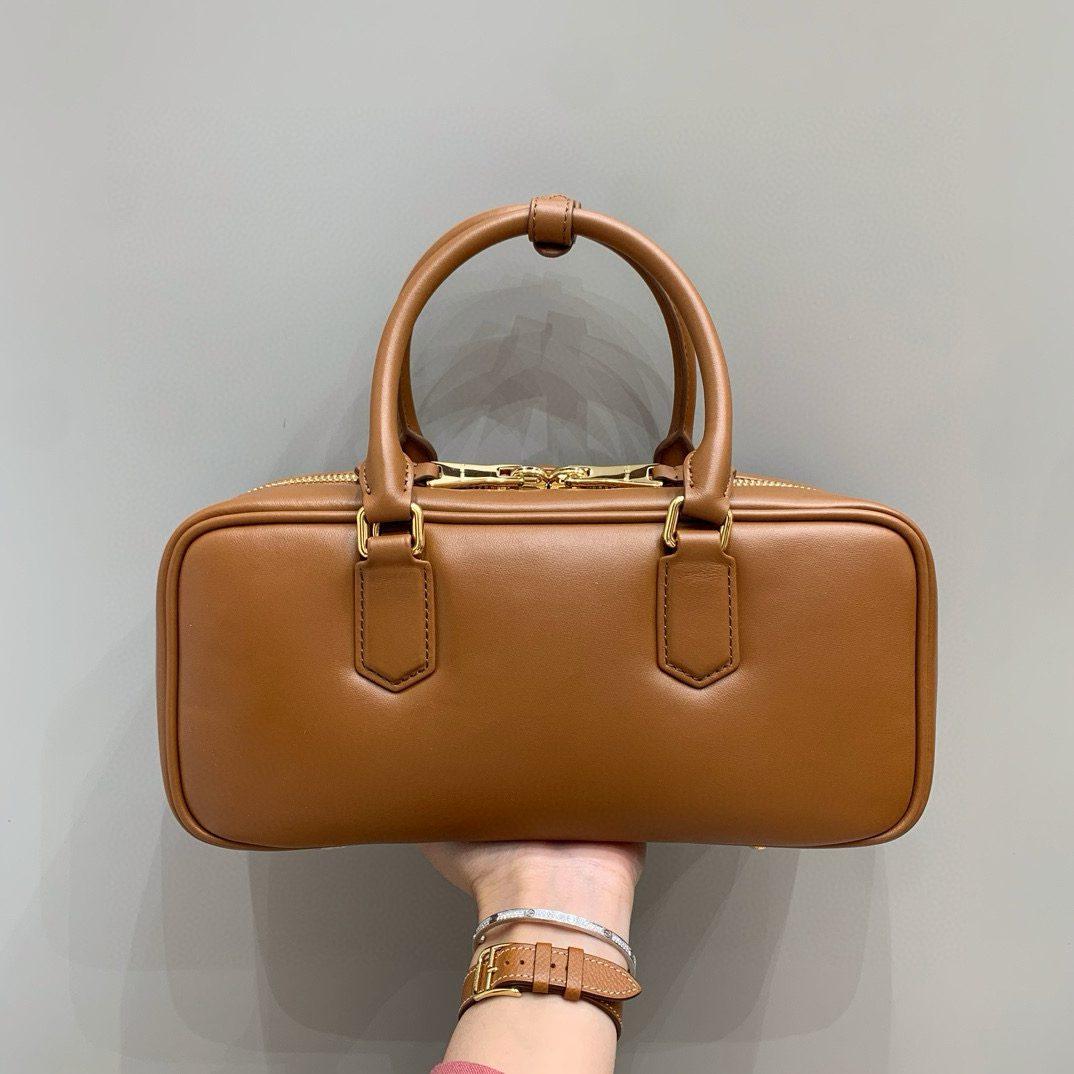 Miu Miu Beau leather bag view 2