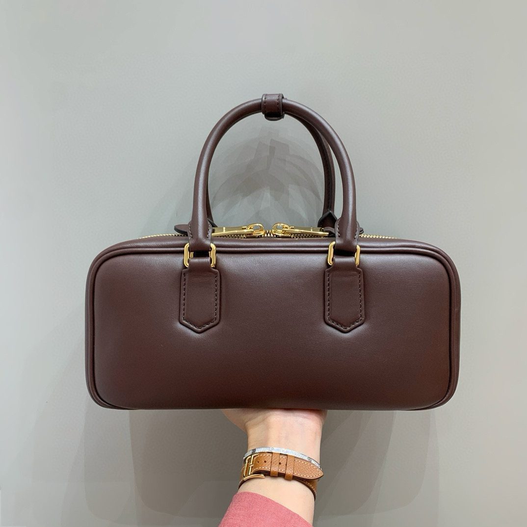 Miu Miu Beau leather bag view 2