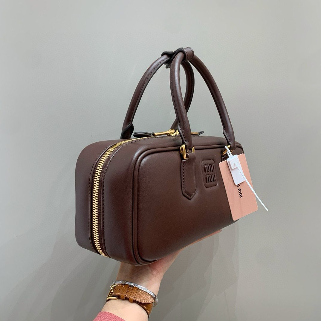 Miu Miu Beau leather bag view 3