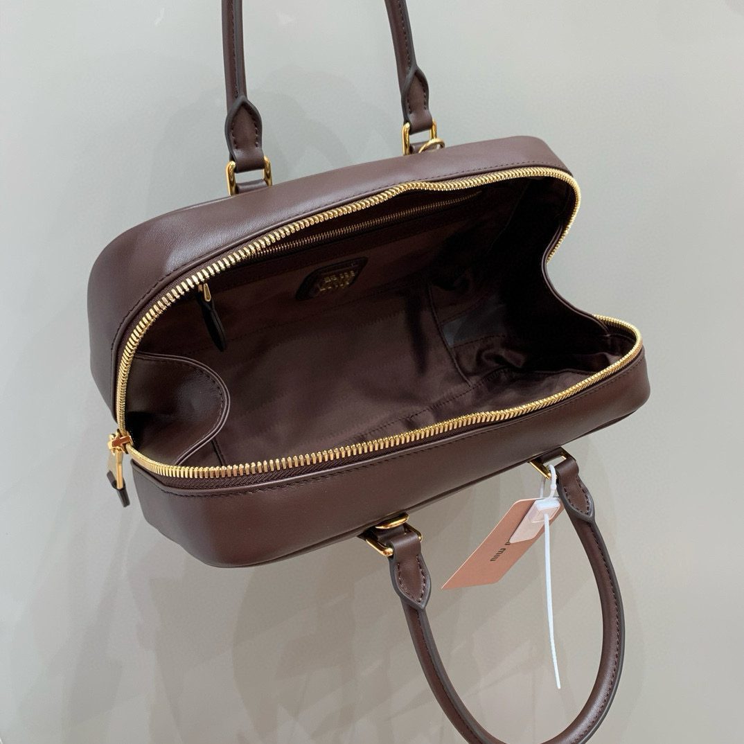 Miu Miu Beau leather bag view 8
