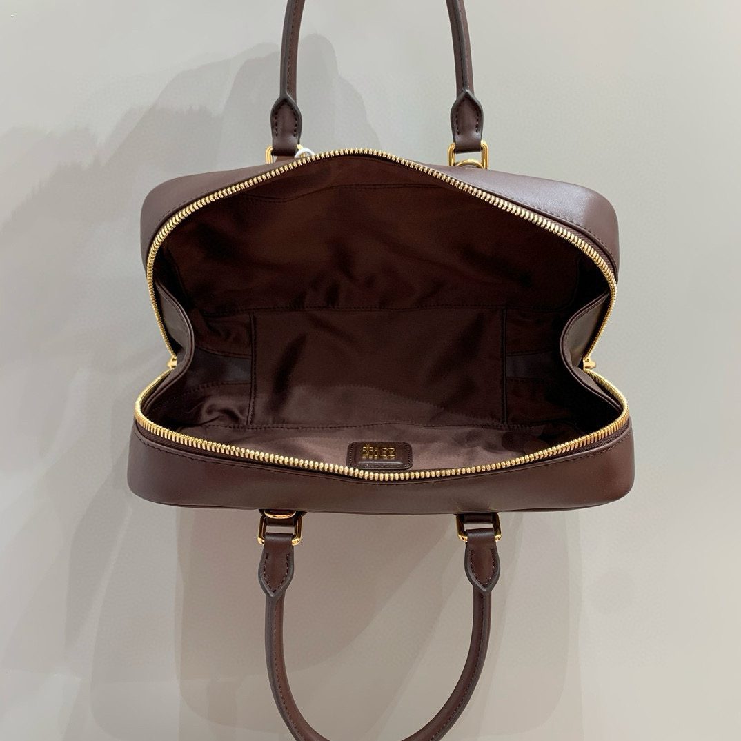 Miu Miu Beau leather bag view 9