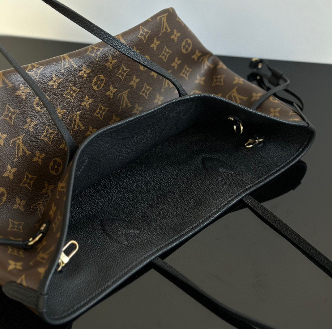 Louis Vuitton Neverfull Inside Out PM view 8