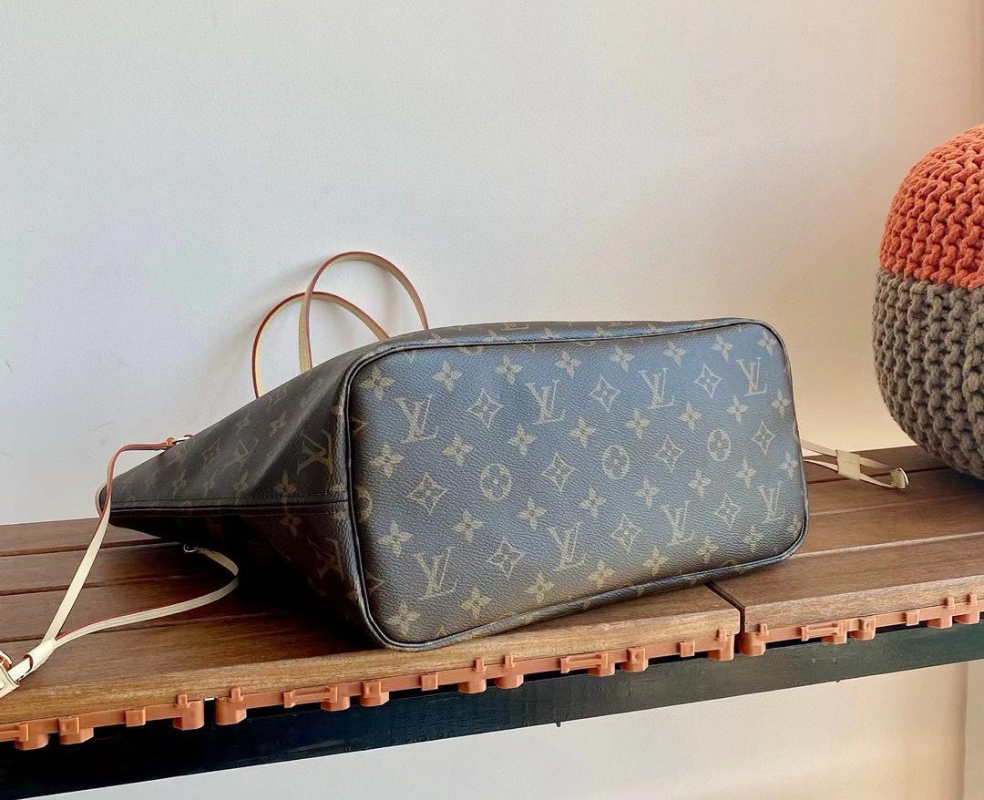Louis Vuitton Neverfull PM M46987 view 8
