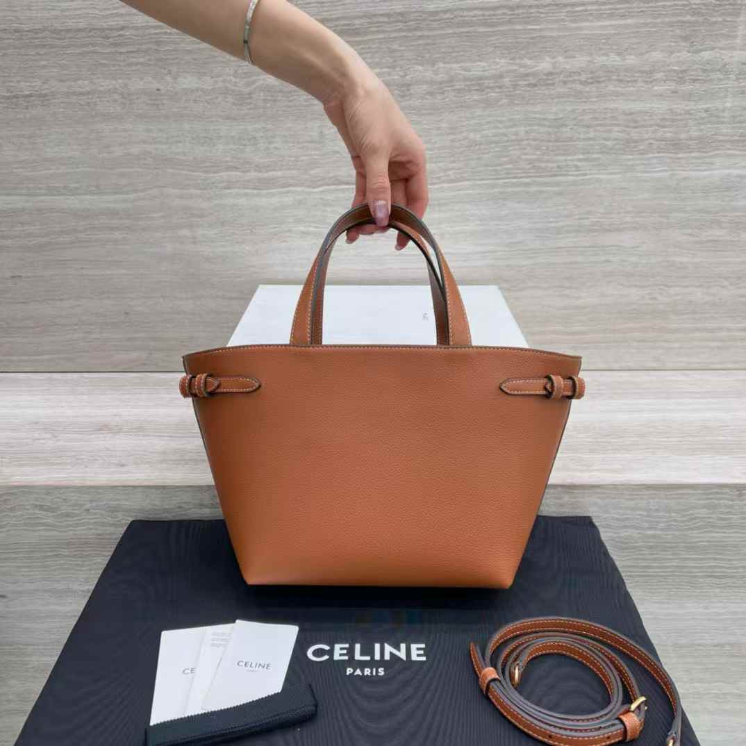 Celine MINI CABAS ANAIS CUIR TRIOMPHE in Grained calfskin view 2