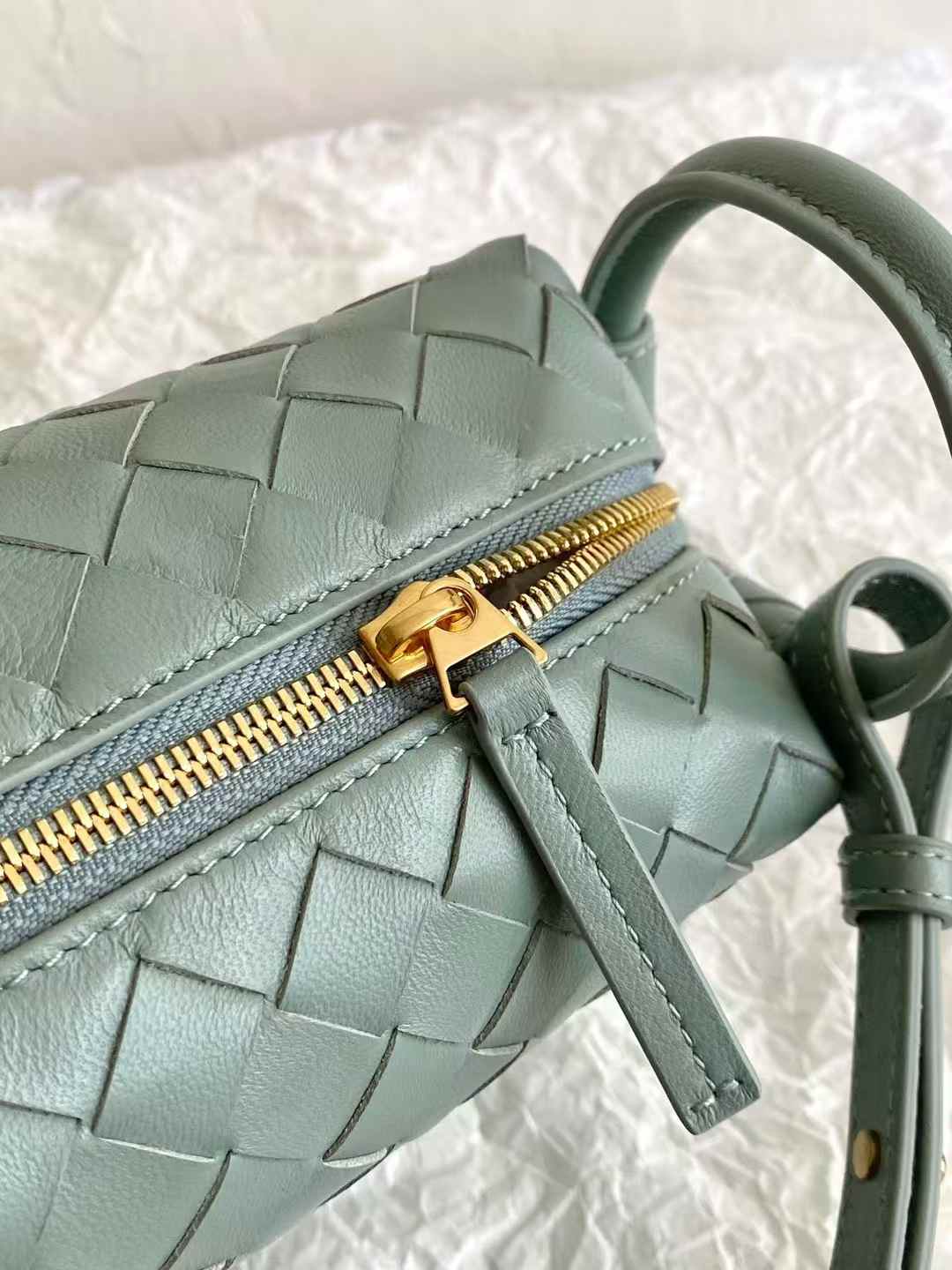 Bottega Veneta Loop Top Handle view 5