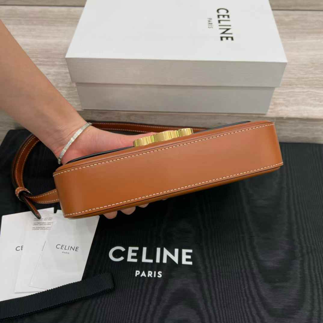 Celine SHOULDER BAG CLAUDE in Natural Calfskin view 3
