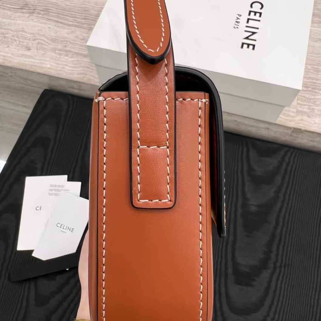 Celine SHOULDER BAG CLAUDE in Natural Calfskin view 6