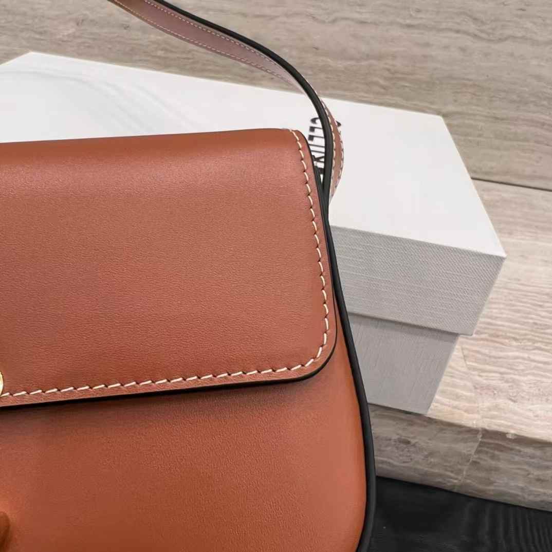 Celine SHOULDER BAG CLAUDE in Natural Calfskin view 8