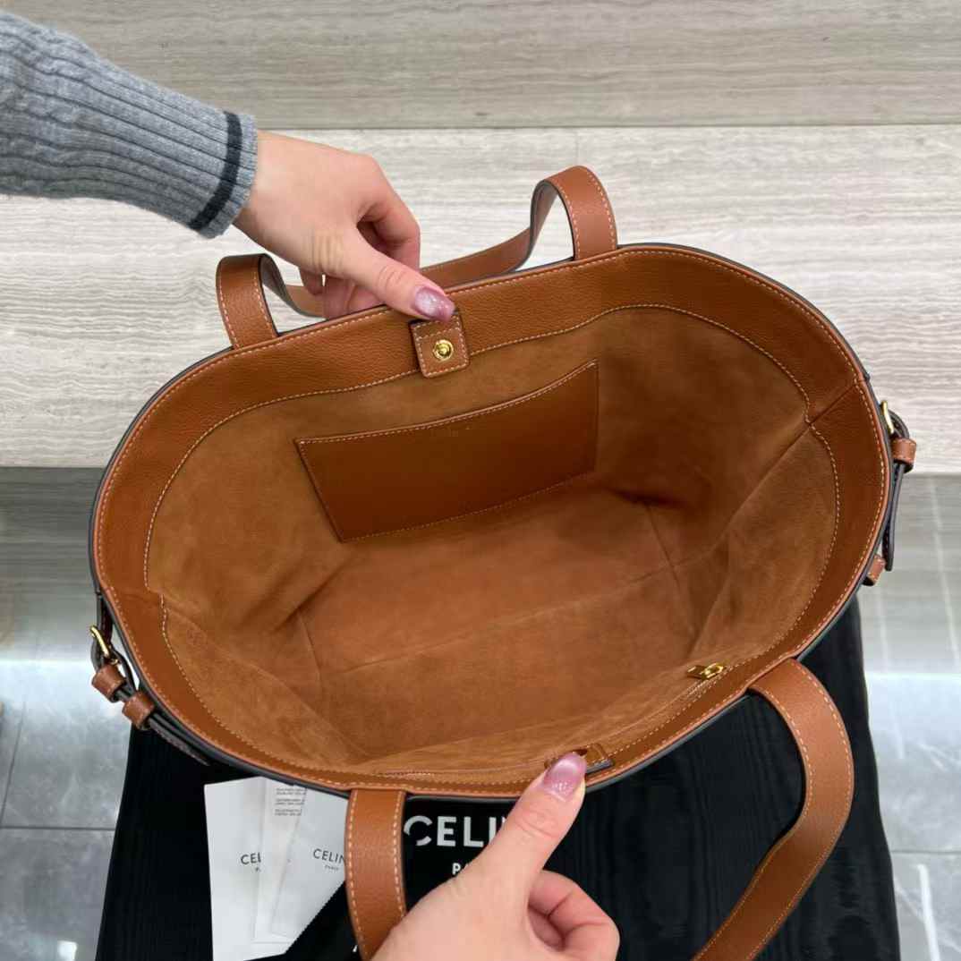 Celine CABAS ANAÏS CUIR TRIOMPHE in Grained calfskin view 3