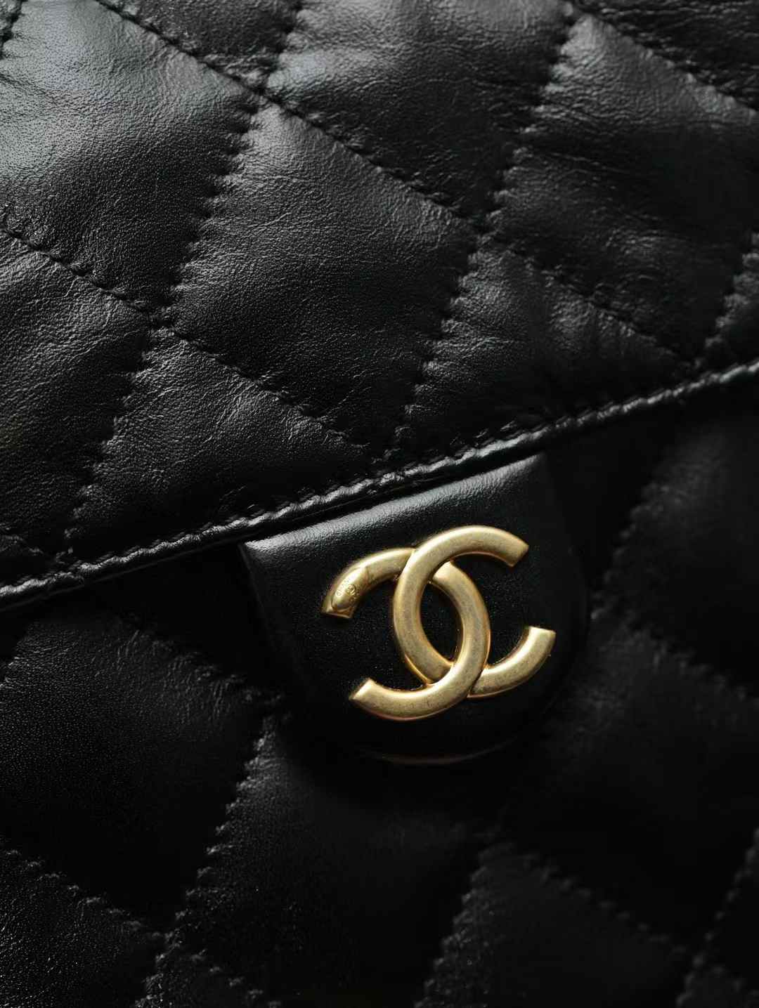 Chanel 25 Bags view 9