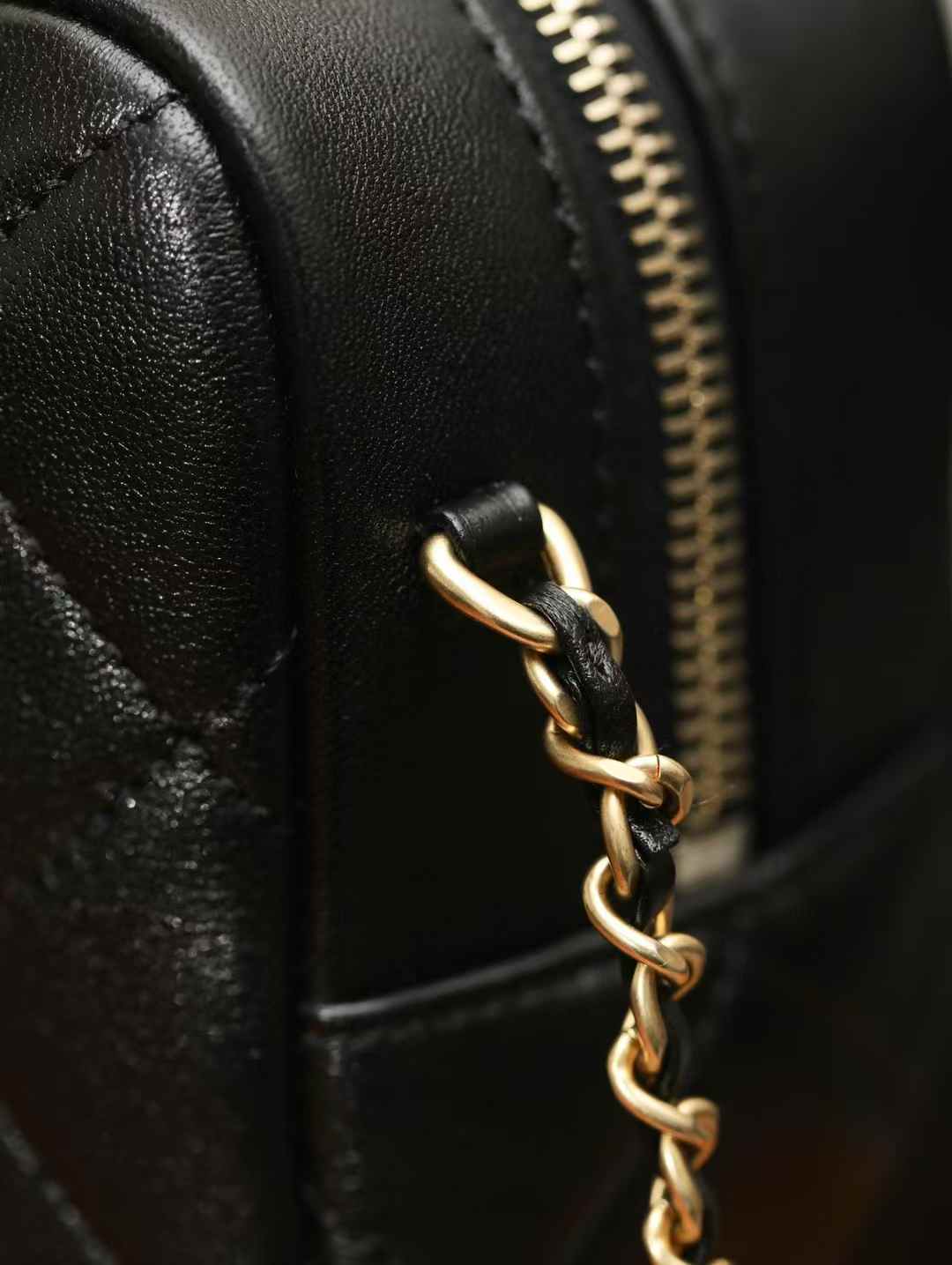 Chanel 25C Bowling bag view 6