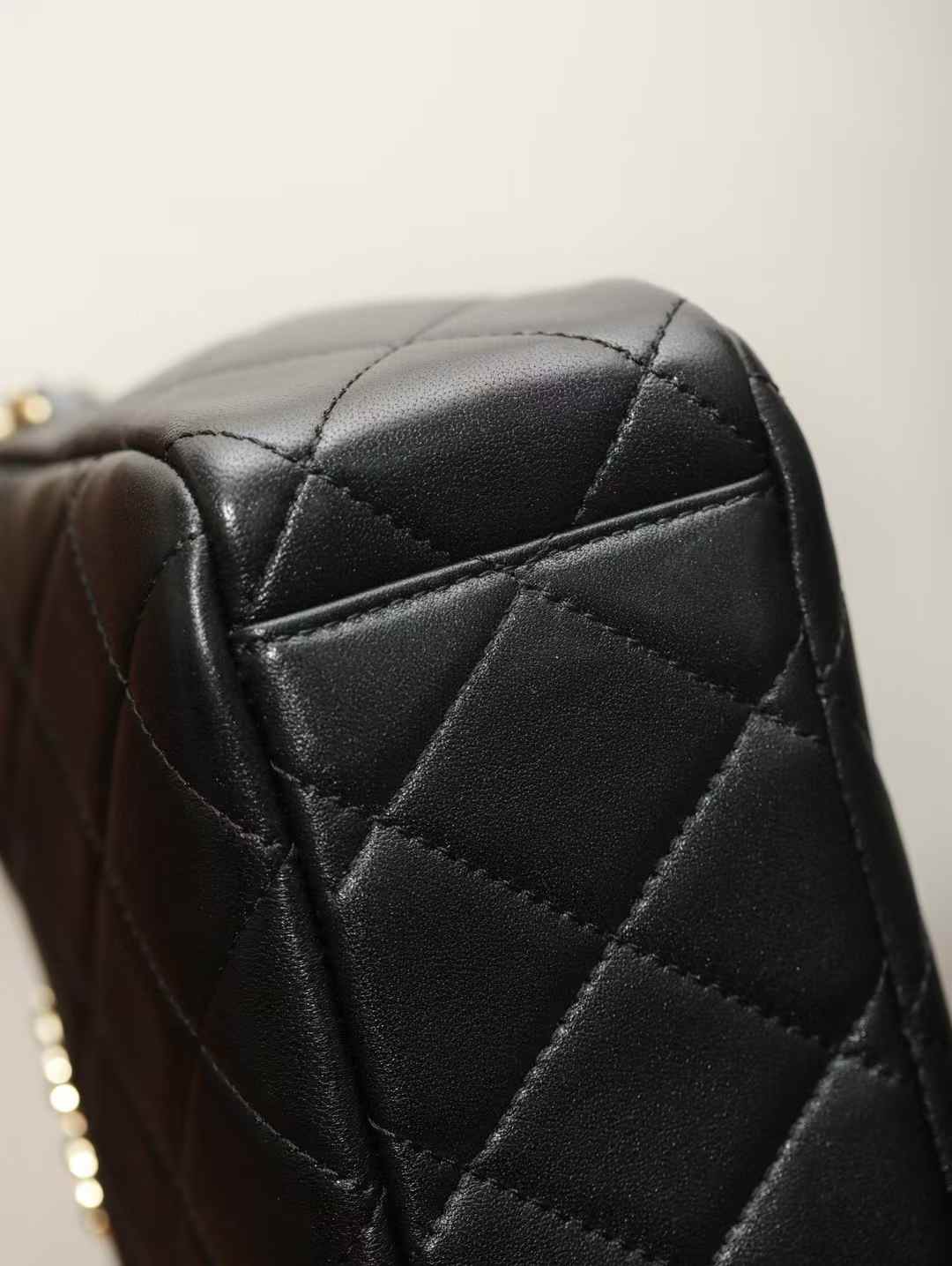 Chanel 25C Bowling bag view 8