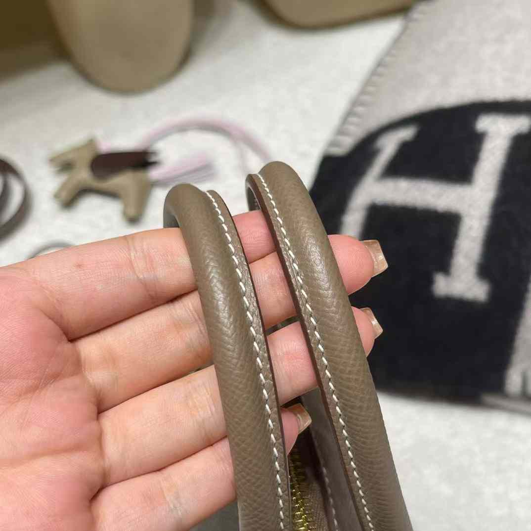 Hermès Bolide Bag view 3