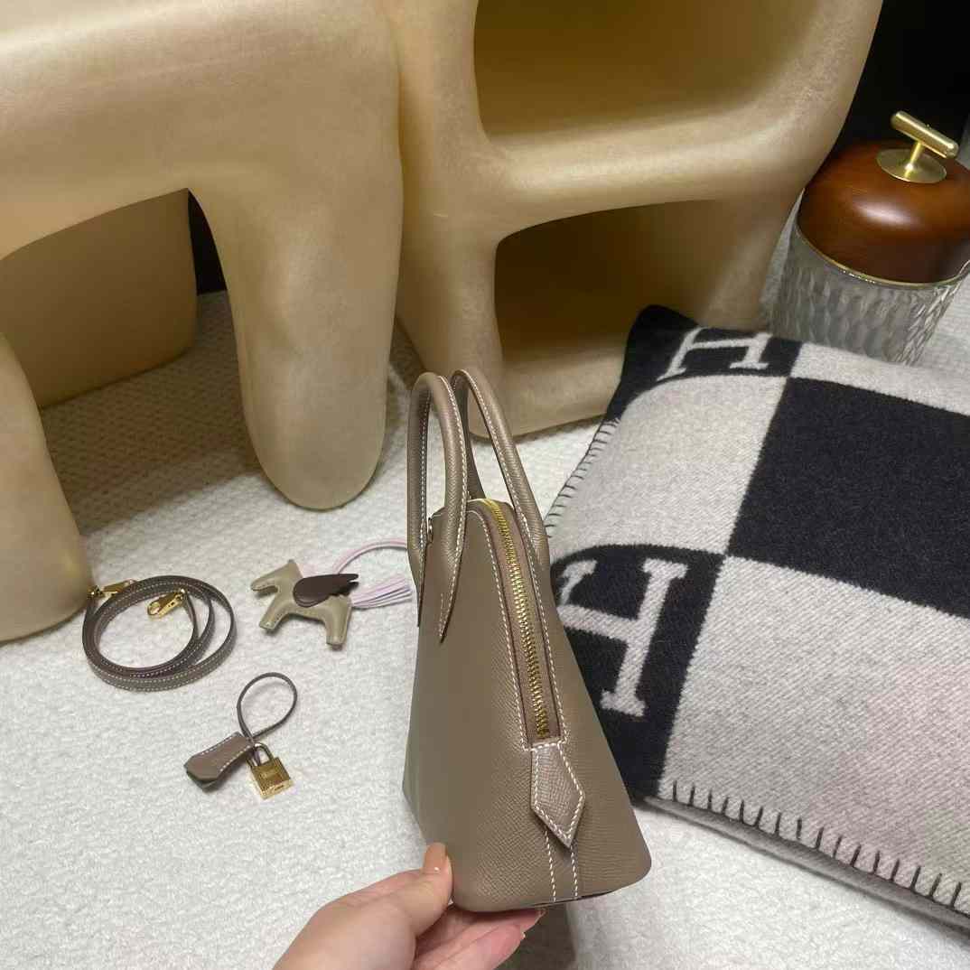 Hermès Bolide Bag view 4