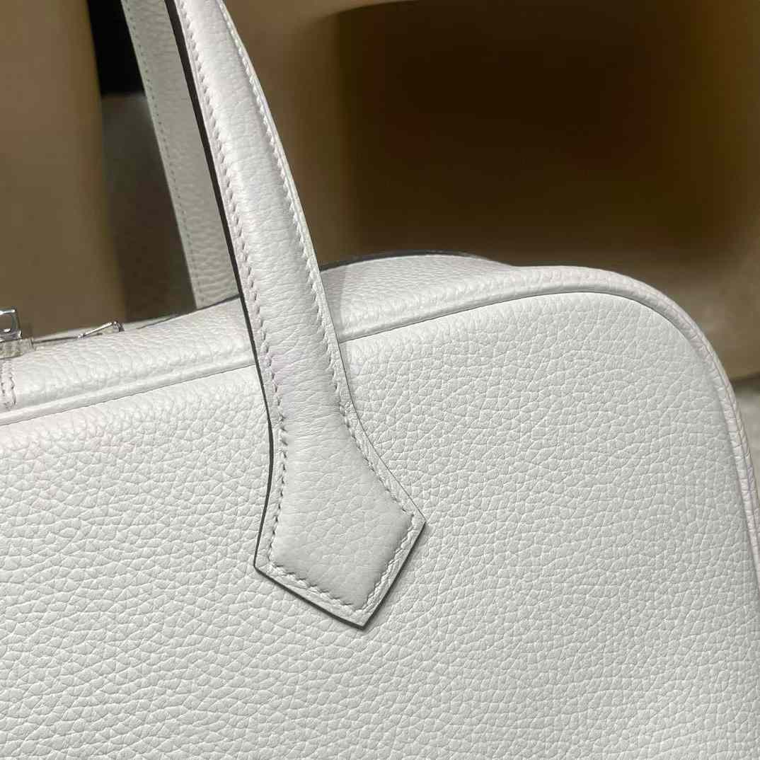 Hermès Victoia Bag view 3