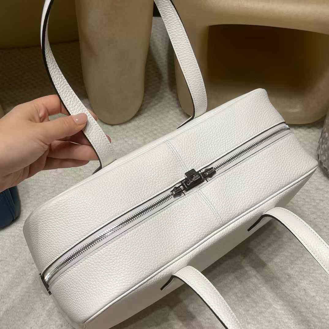 Hermès Victoia Bag view 7