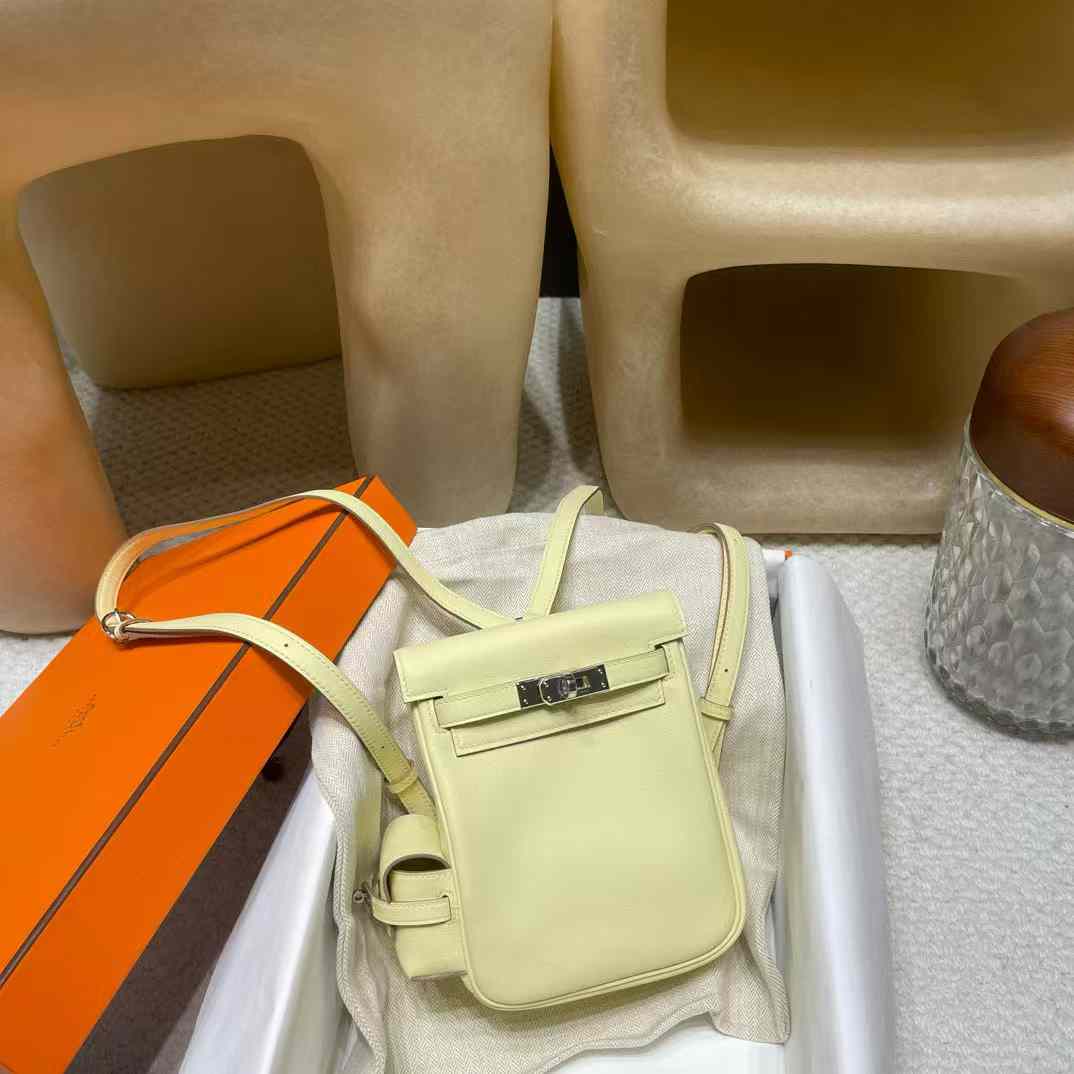 Hermès KELLY JUMP Backpack view 2