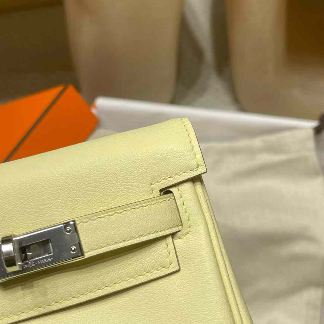 Hermès KELLY JUMP Backpack view 3