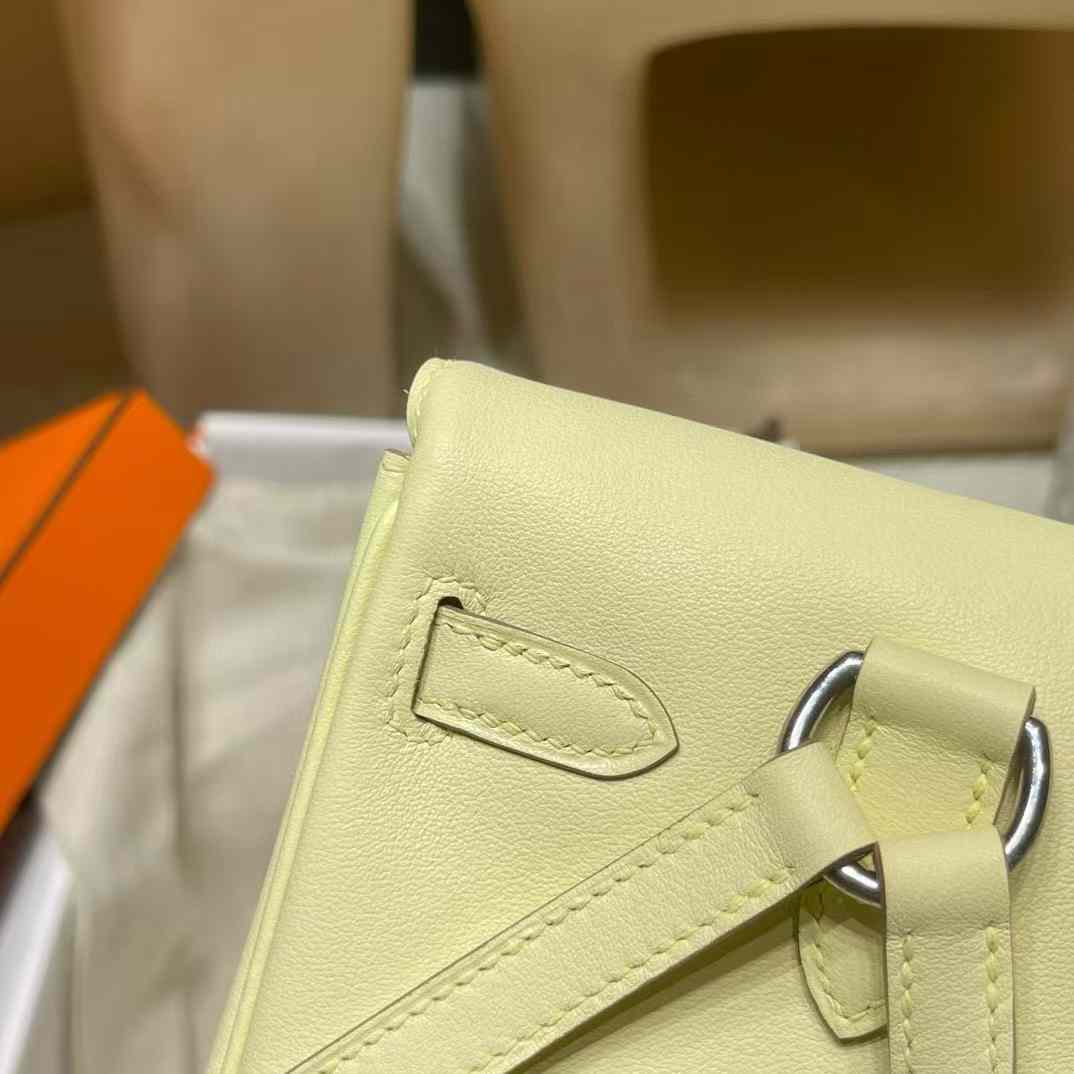 Hermès KELLY JUMP Backpack view 4