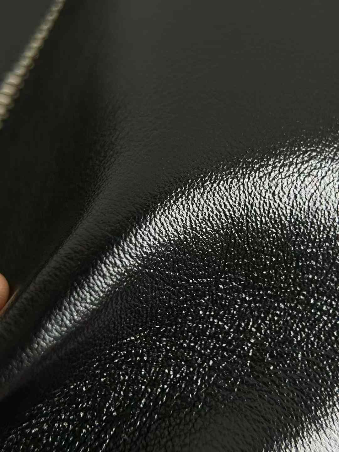 Louis Vuitton Fall-Winter 2024 Sho Slim Trunk M25445 view 6