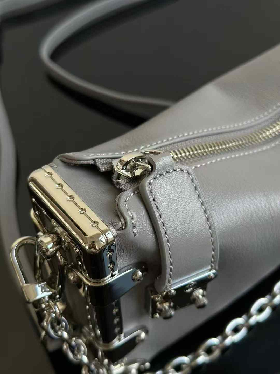 Louis Vuitton Fall-Winter 2024 Sho Slim Trunk M12596 view 3