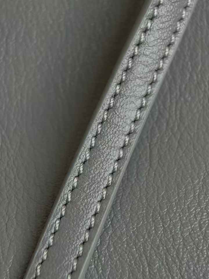 Louis Vuitton Fall-Winter 2024 Sho Slim Trunk M12596 view 7