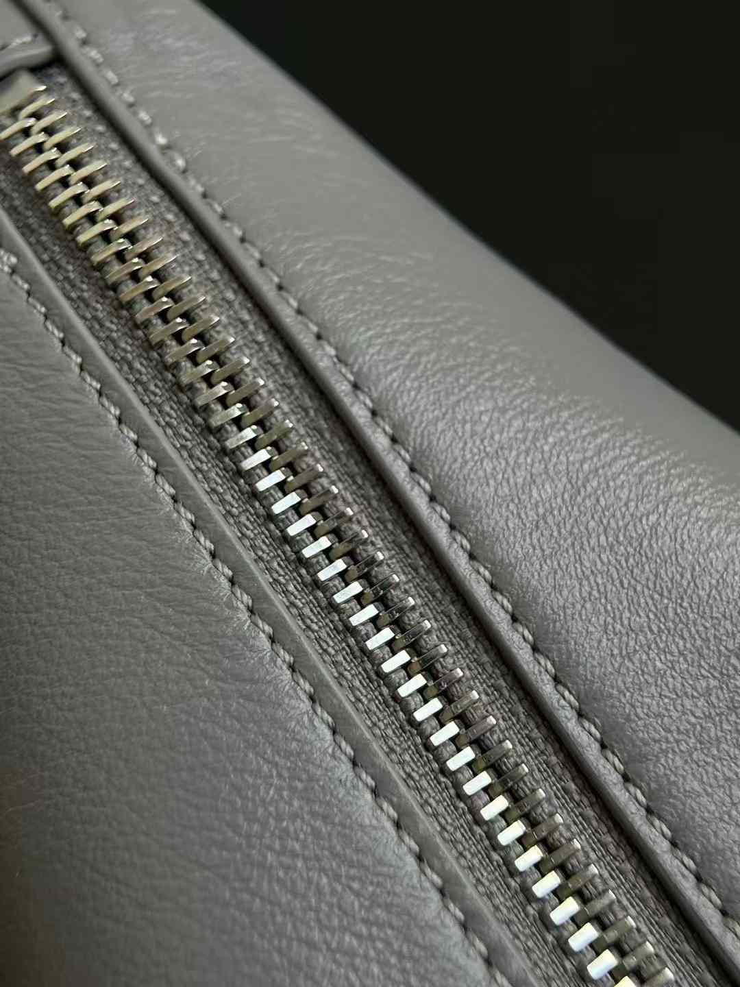 Louis Vuitton Fall-Winter 2024 Sho Slim Trunk M12596 view 8