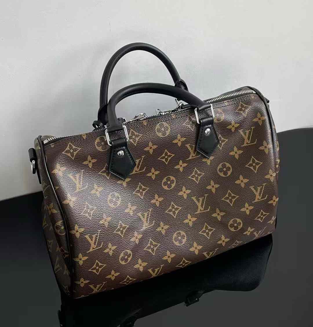 Louis Vuitton Speedy Soft 30 Crafty M12243 view 3