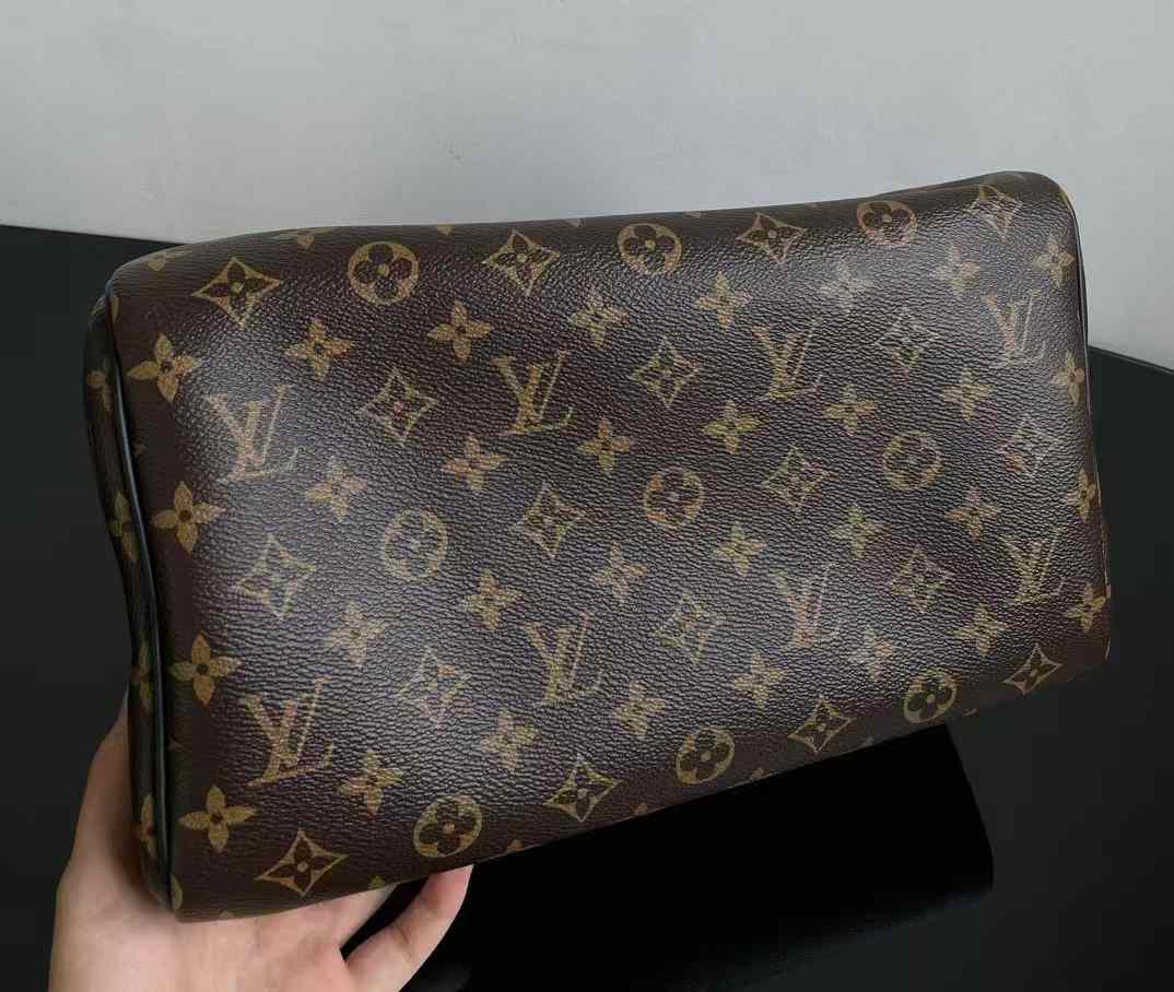 Louis Vuitton Speedy Soft 30 Crafty M12243 view 9