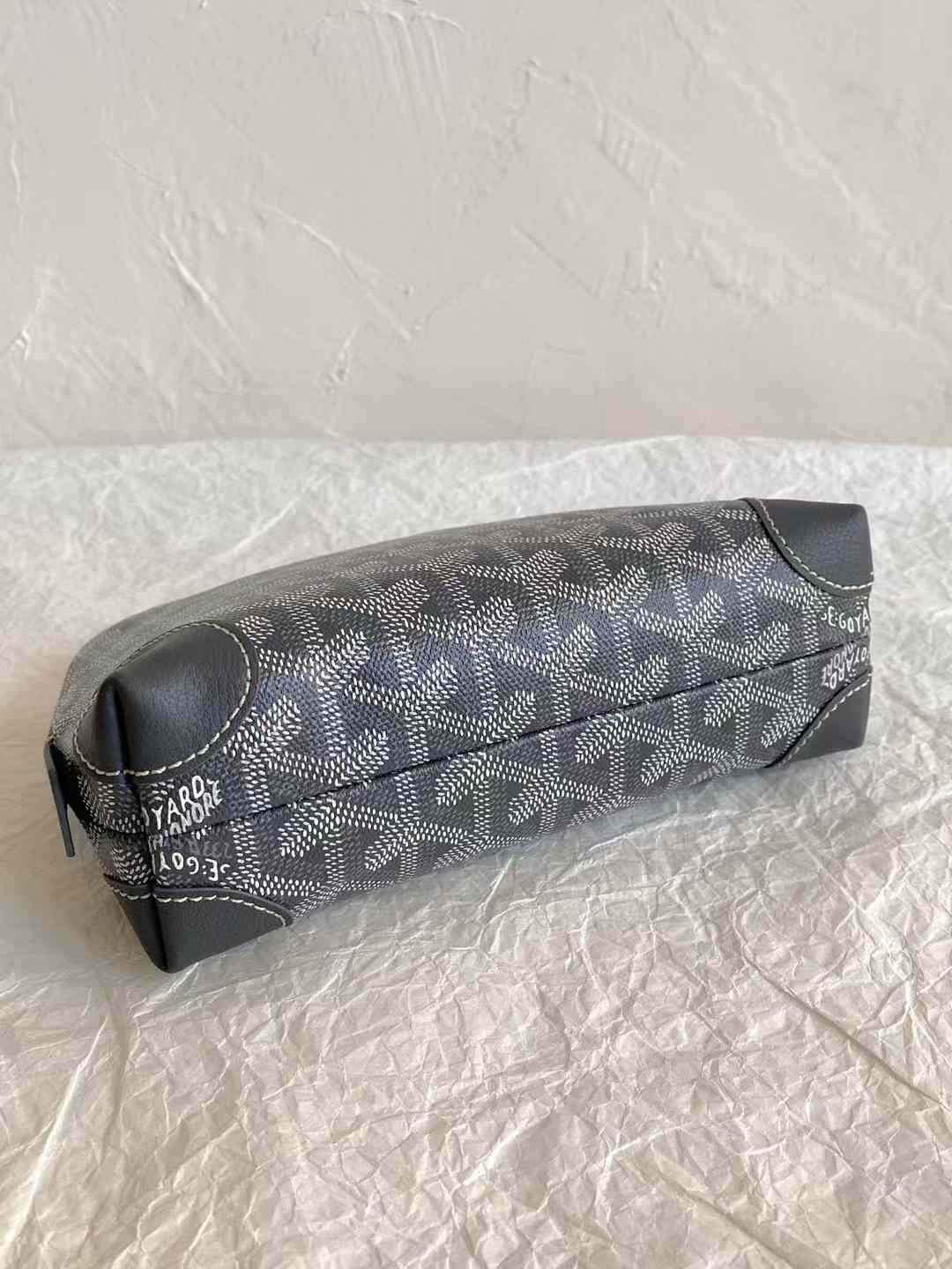 Goyard Vendôme Cosmetic Pouch view 12