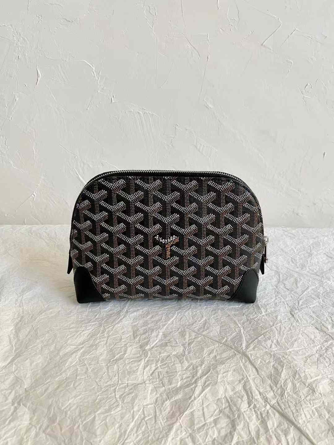 Goyard Vendôme Cosmetic Pouch view 29