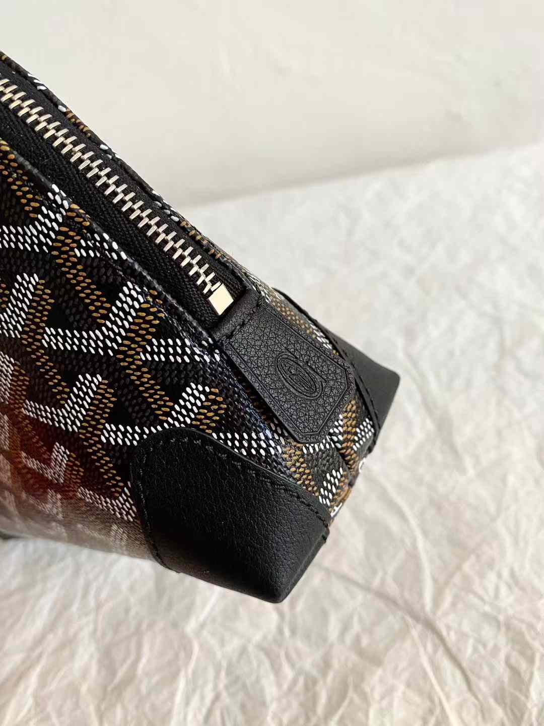 Goyard Vendôme Cosmetic Pouch view 32