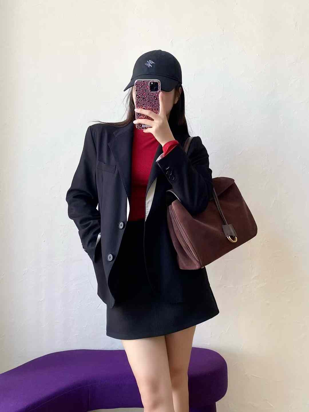 Balenciaga Rodeo Medium Handbag view 11