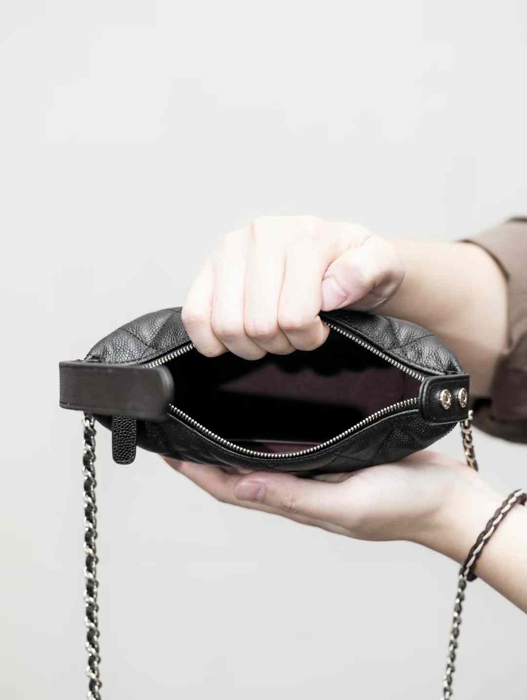 Chanel 25C hand bag view 2