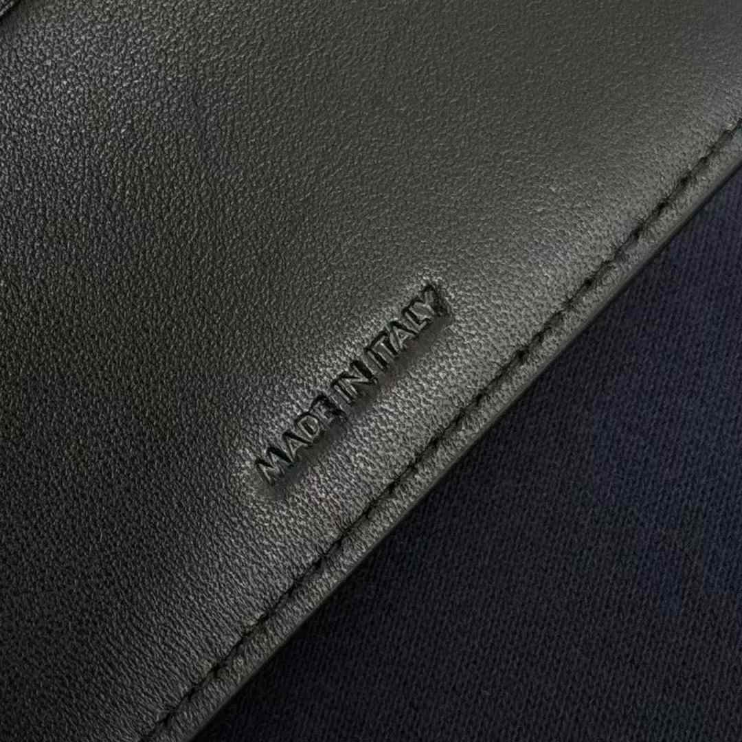 Celine COMPACT WALLET WITH COIN TRIOMPHE in Shiny calfskin view 4