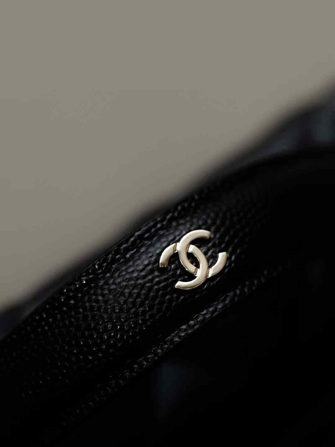 Chanel Long Vanity with Chain view 4