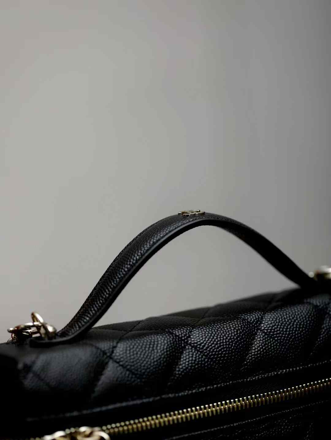 Chanel Long Vanity with Chain view 6
