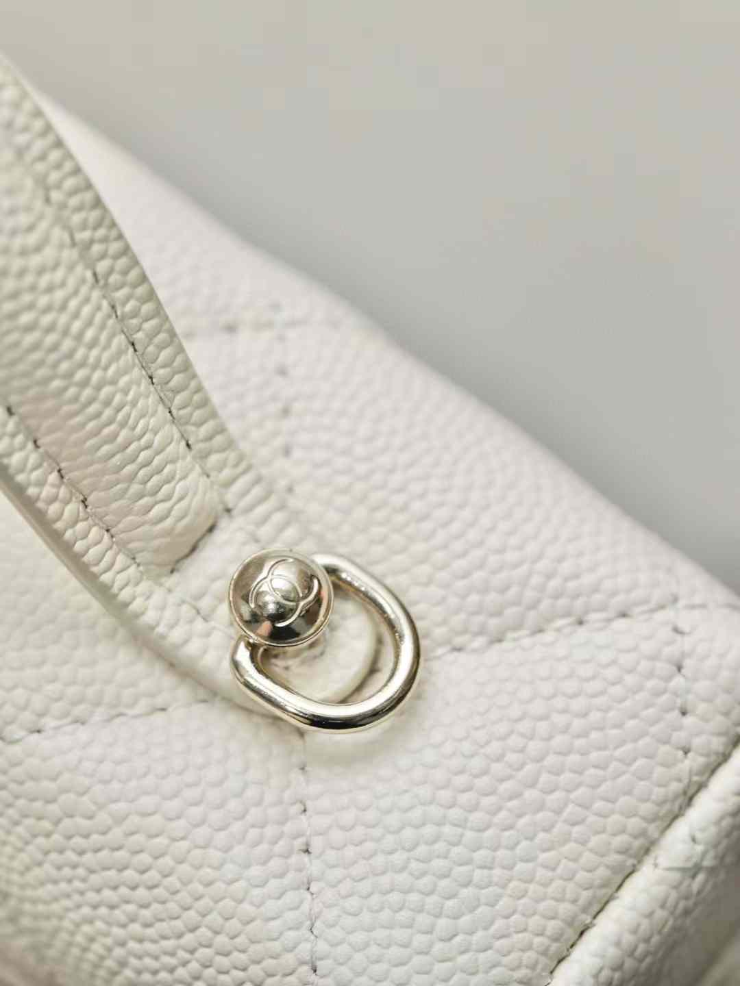 Chanel Long Vanity with Chain view 6
