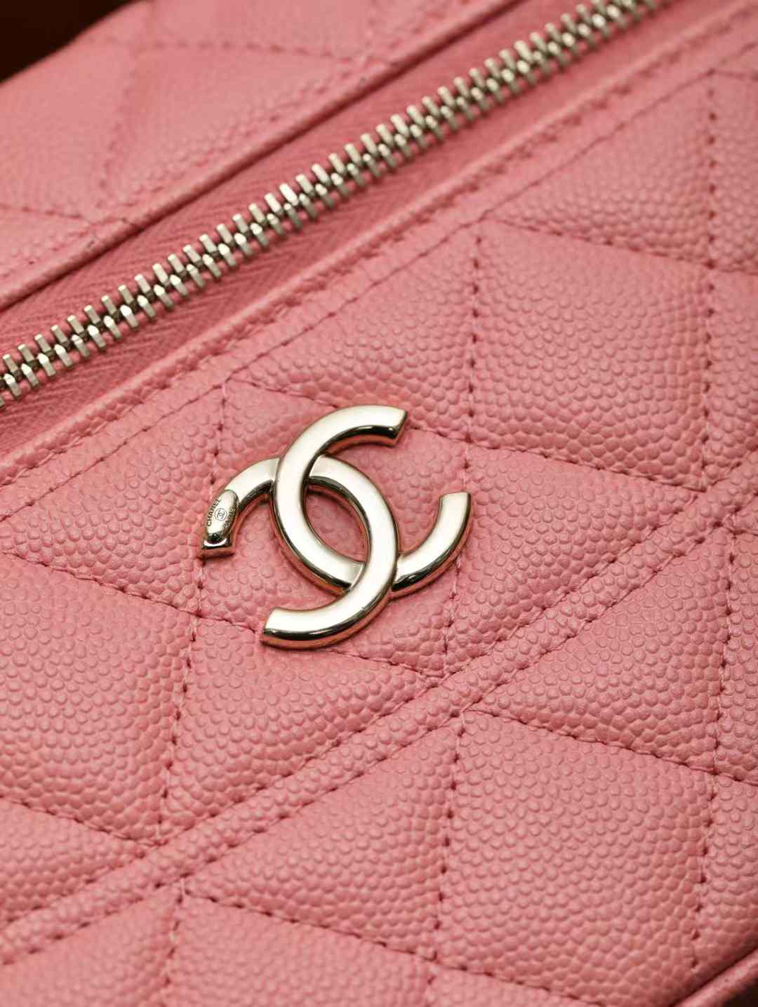 Chanel Long Vanity with Chain view 3