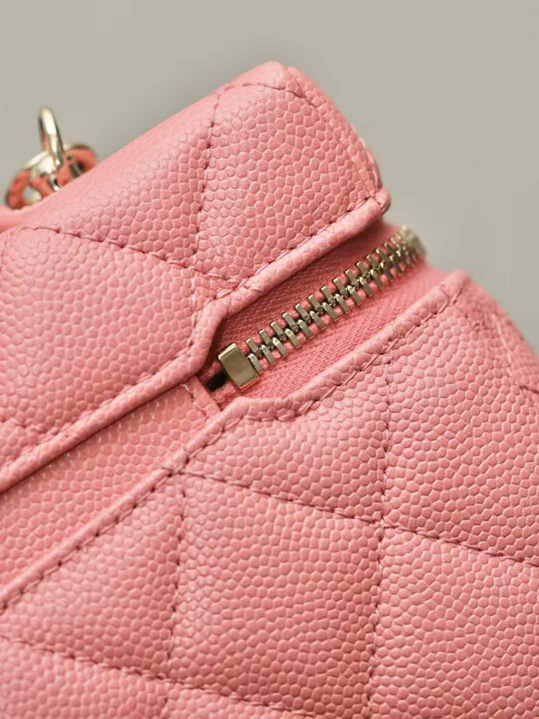 Chanel Long Vanity with Chain view 8
